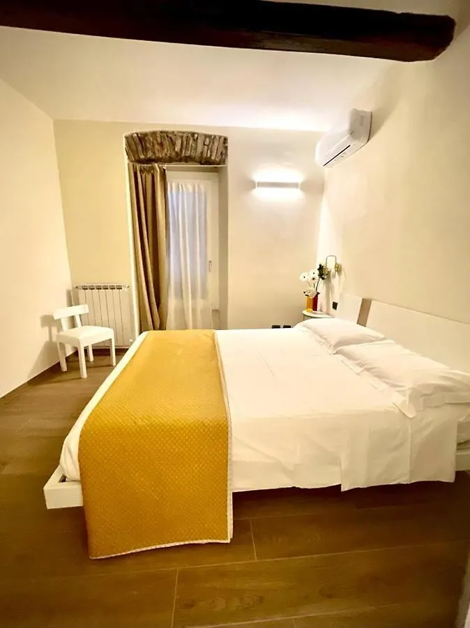 Opera Apartment Sarzana