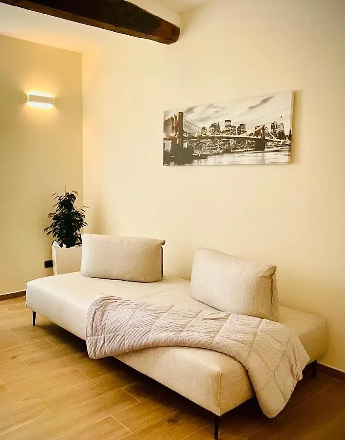 Opera Apartment Sarzana
