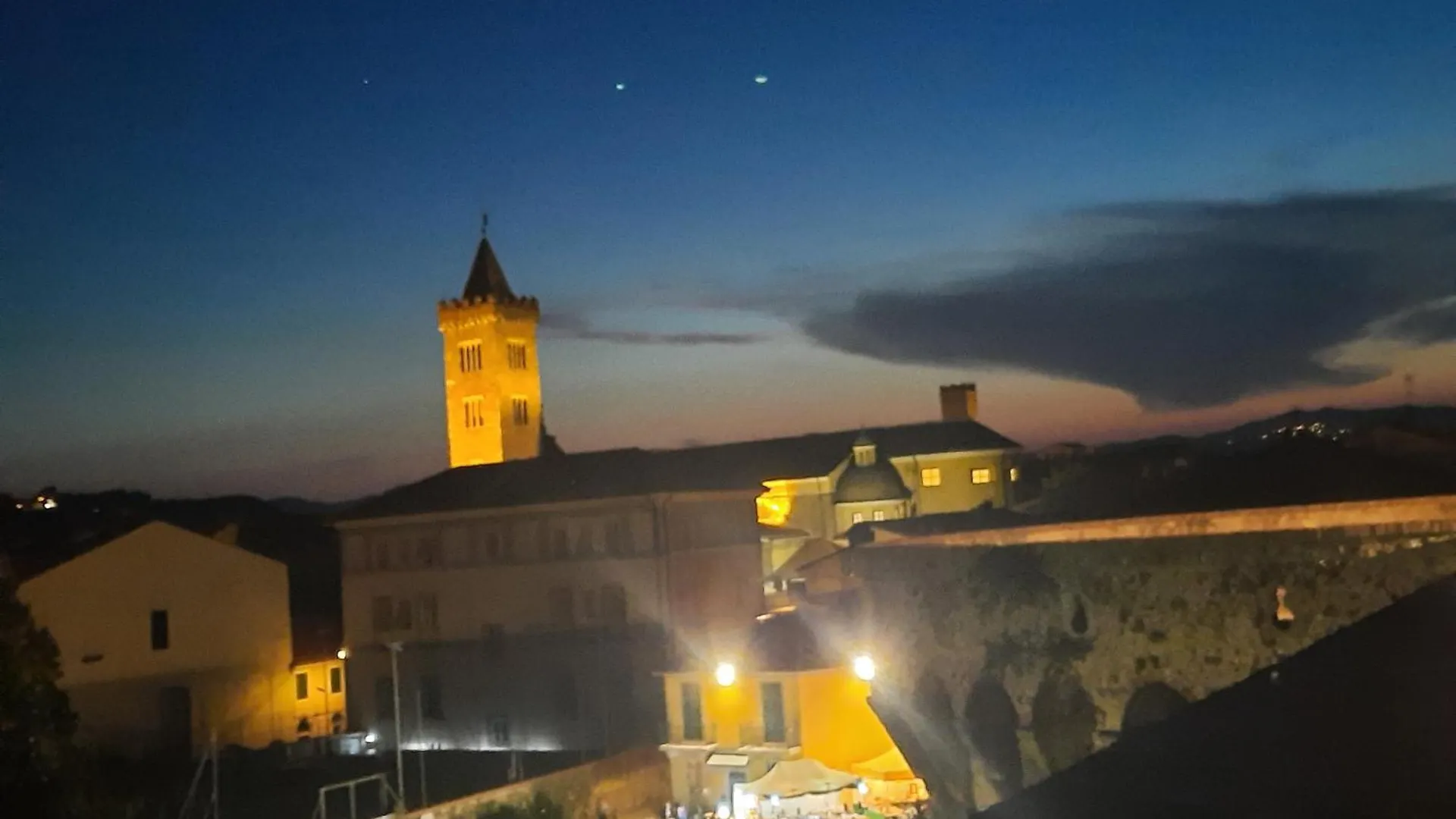 Opera Apartment Sarzana Italy