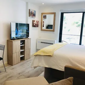Cp High Floor Luxury Sleeps 3 , Gibraltar Gibraltar